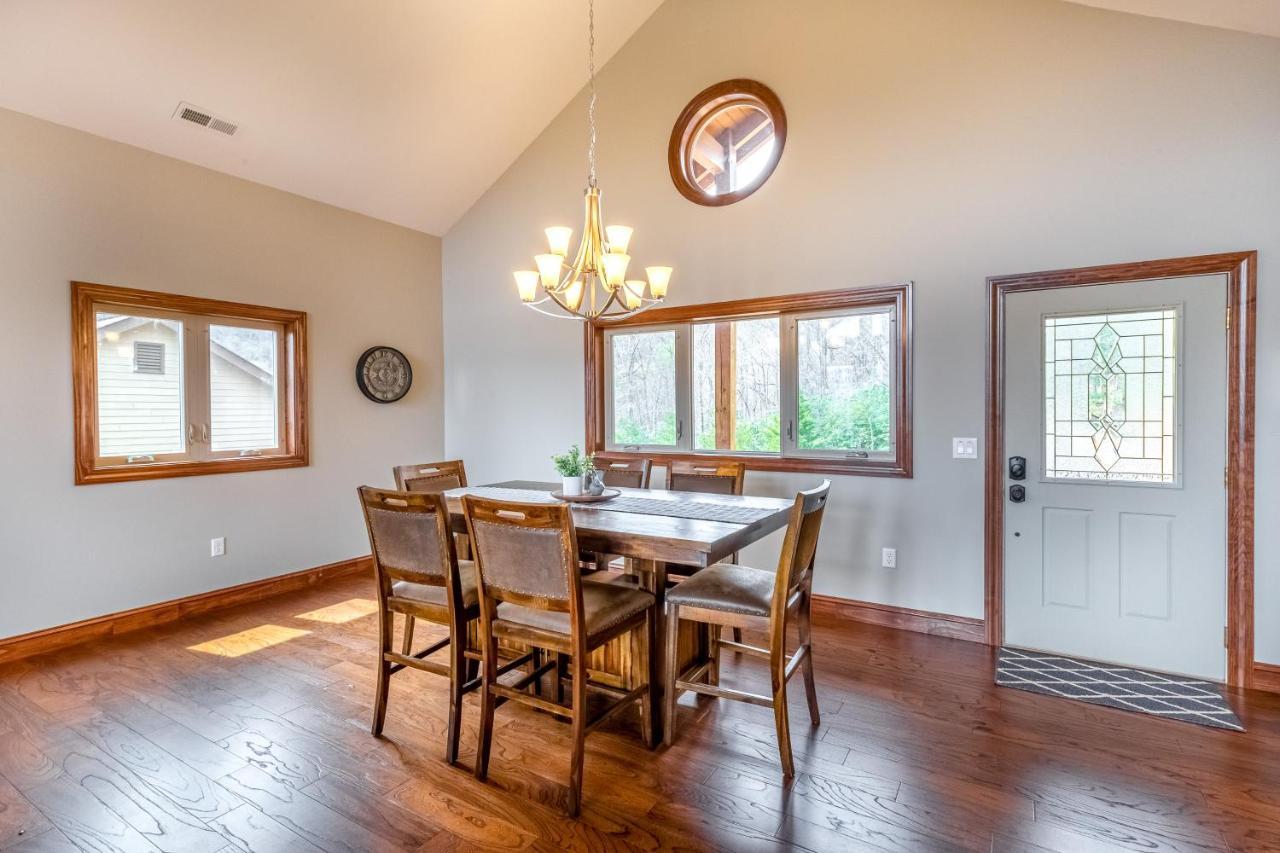 Altitude With Gratitude Apartment Whittier Bagian luar foto